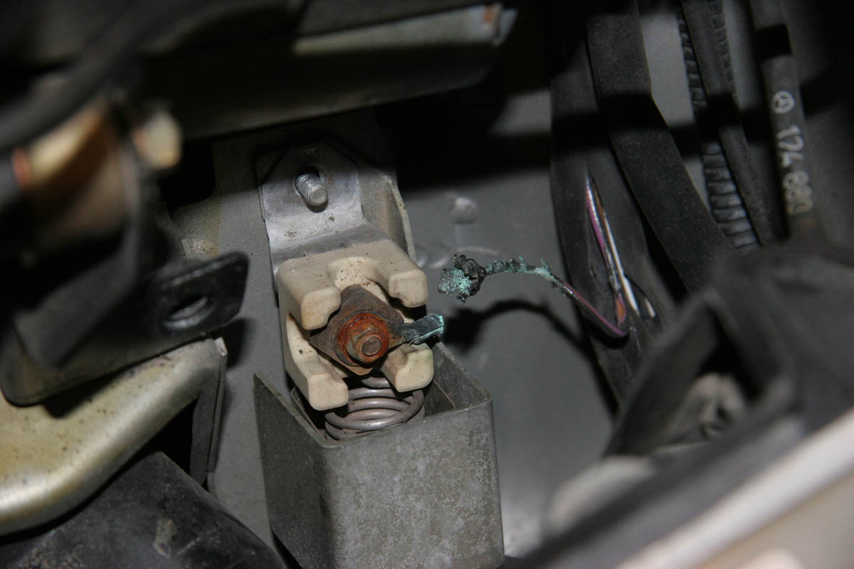 Location of Aux Fan Relay W126 420SEL - PeachParts Mercedes-Benz Forum